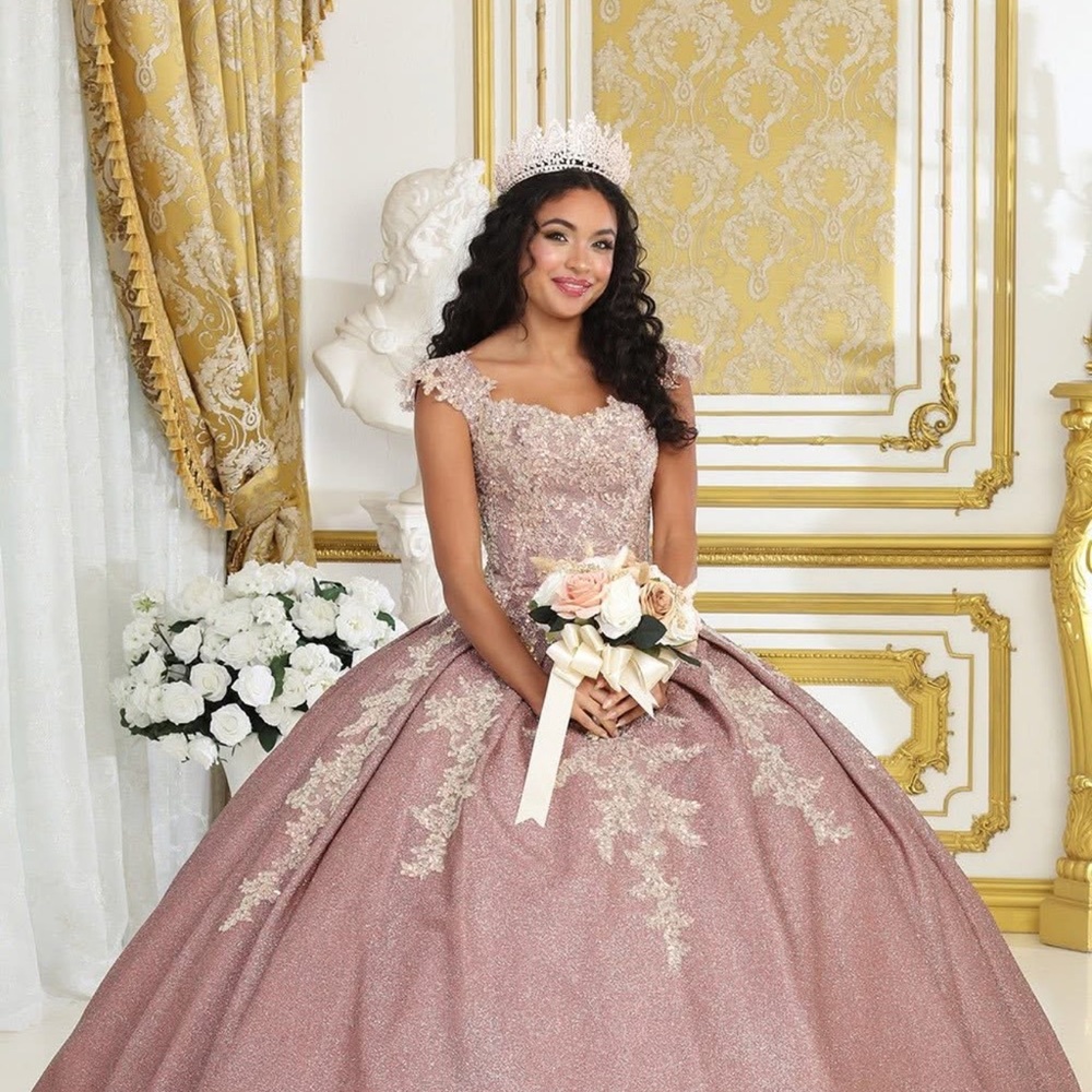 Elegant Pink Lace Wedding Dress